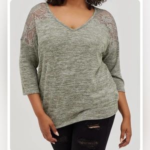 Torrid Relaxed Fit Super Soft Plush V-Neck Lace Yoke Dolman Top Green 3X